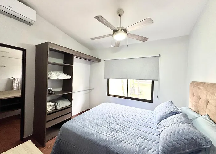 Сasa de vacaciones Gorgeous Three Bedroom Townhouse Coco