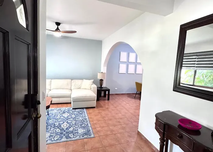 Сasa de vacaciones Gorgeous Three Bedroom Townhouse *